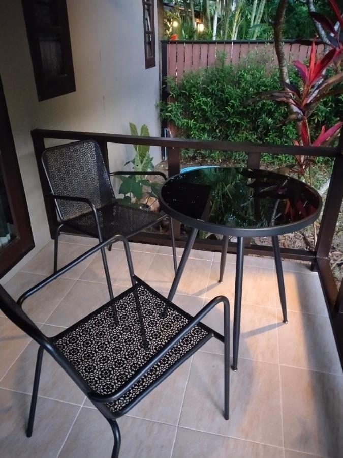 Bang Po Hut Hotel Ban Bang Po Exterior foto